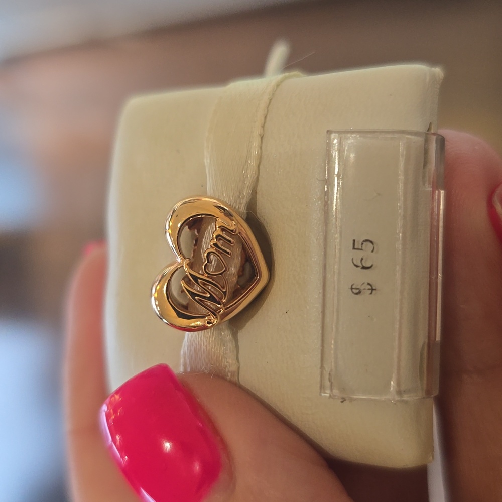 Authentic Pandora rose